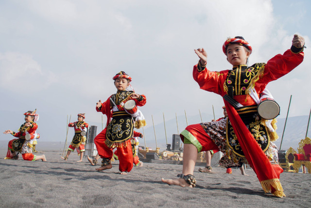 Kemeriahan Eksotika Bromo 2024