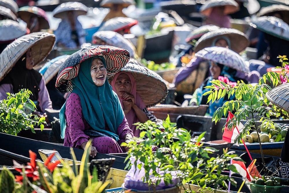 Keseruan Festival Pasar Terapung Lok Baintan 2024